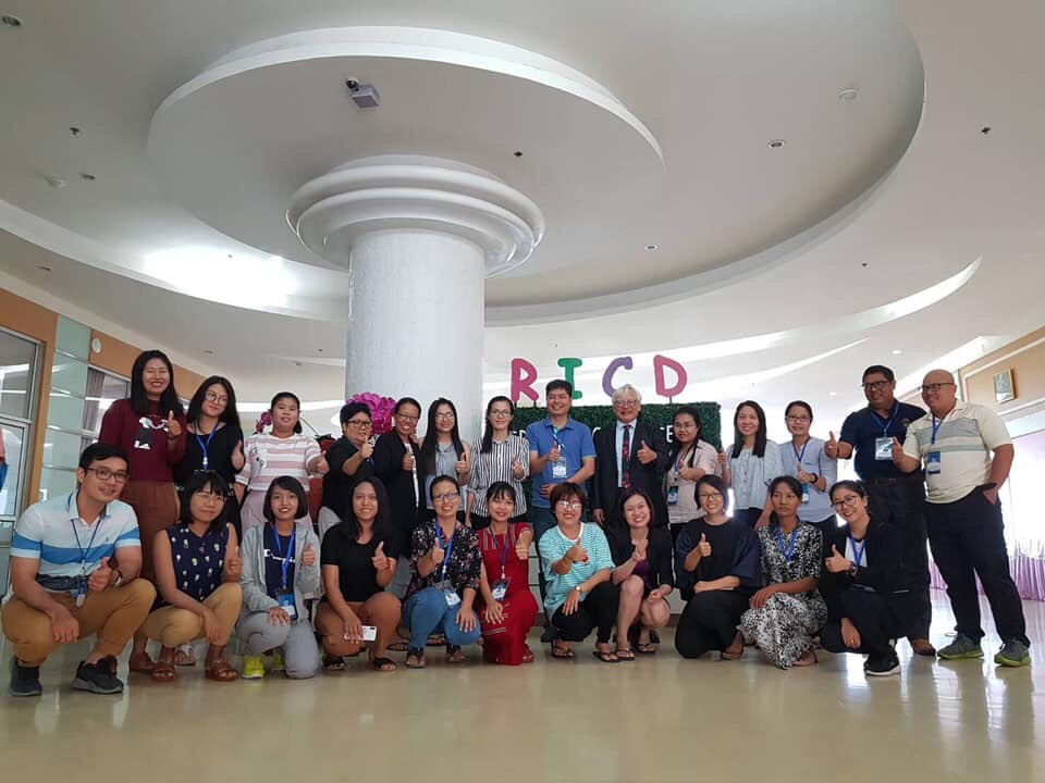 本中心計畫主持人蔡篤堅教授受邀擔任講員，以"Ensuring Dignities for Families of Children with ADHD: Taiwan ADHD Shared-Action Model"為題，為來自緬甸、越南及柬埔寨之30為學員授課。