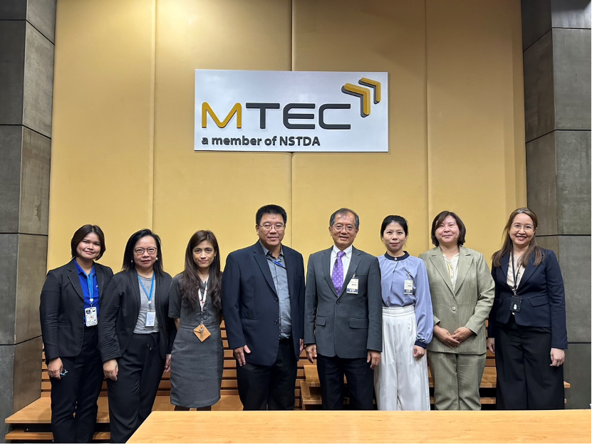 圖 1：MTEC Toemsak Srikhirin 主任帶領 MTEC 團隊與清華大學團隊進行學術交流