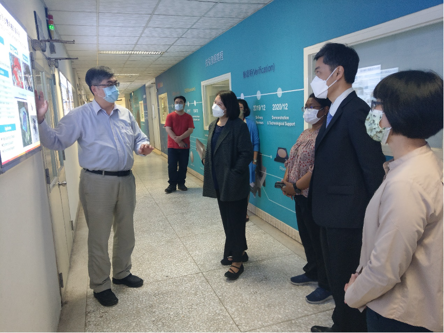 Fig.4: Visit to Taiwan Instrument Research Institute, NARLabs.