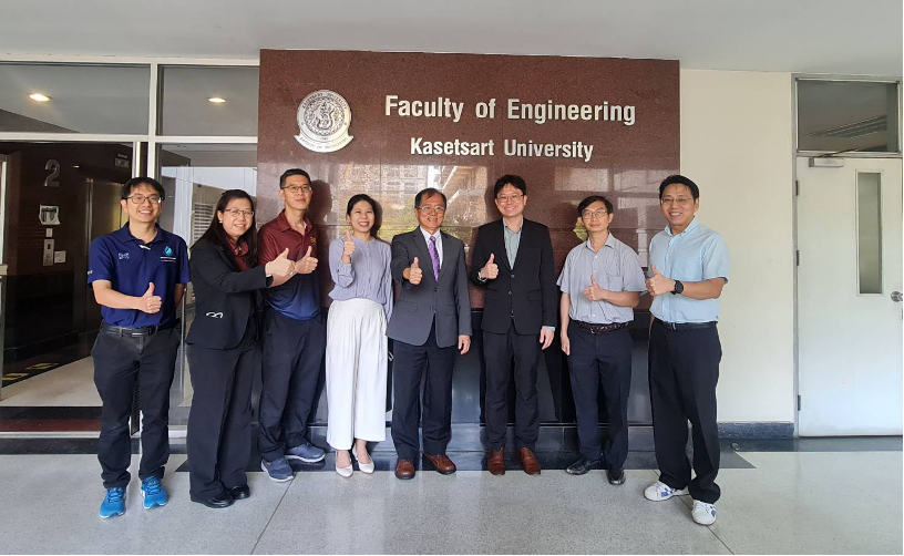 Figure 5. Group photo NTHU delegates with Department heads of the Faculty of Engineering, KU