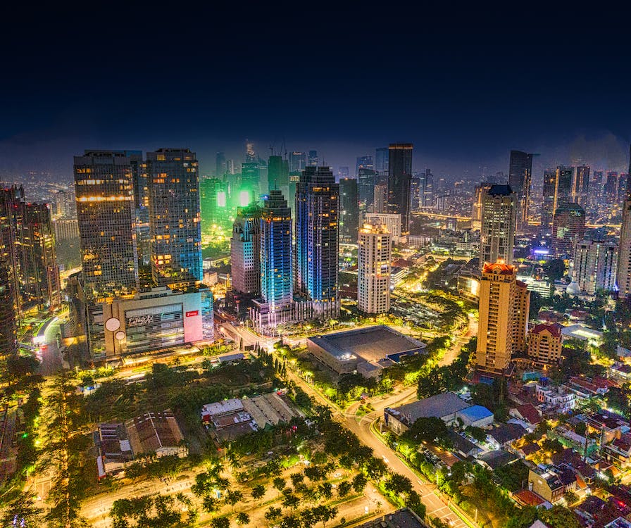 雅加達城市夜景（圖片來源：Pexels）